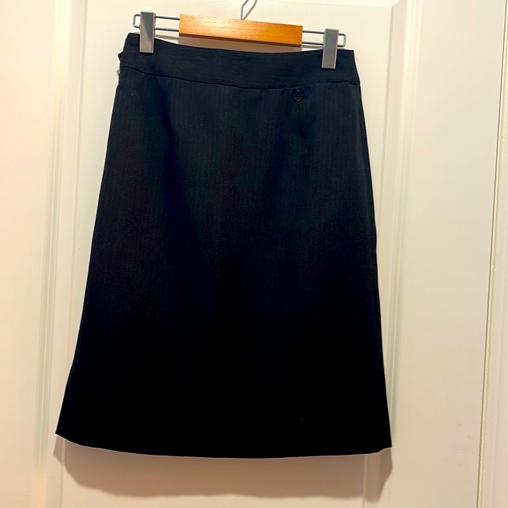 NWOT- Quality Business Skirt for O/L
